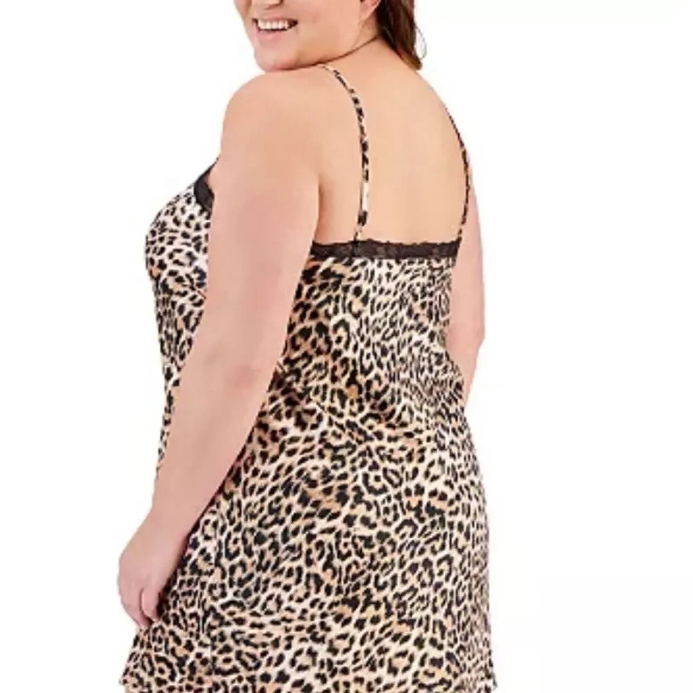 Plus Size Lace-Trim Satin Chemise size 3X - Picture 3 of 6